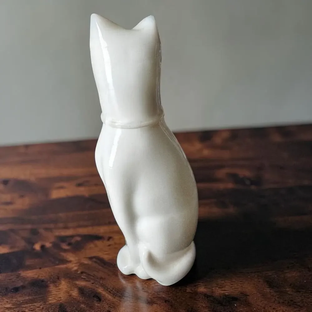 Vintage Avon Moonwind Cologne Cat Bottle 6 oz White Cat Figurine Blue Floral